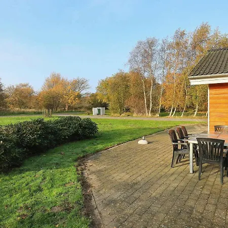 Casa de Férias Vibrant Holiday In Lolland With Sauna *